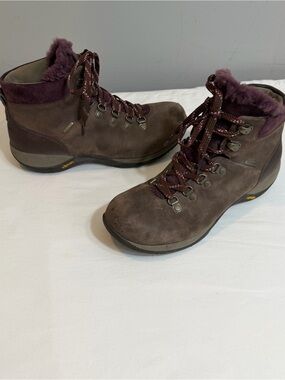 Dansko Chelsea Camryn brown leather winter hiking lace up boots size 39